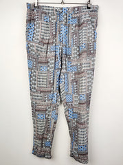 Buy online pre-used pre-loved 100% authentic & Original branded Atmosphere (T-611) available in Pakistan. Top international brands avilable.