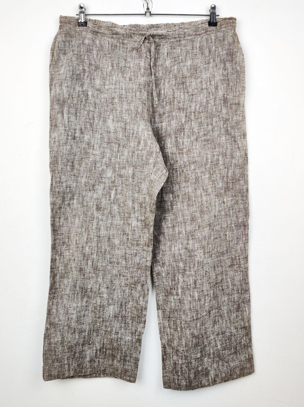 Buy online pre-used pre-loved 100% authentic & Original branded Viyella (T-625) available in Pakistan. Top international brands avilable.