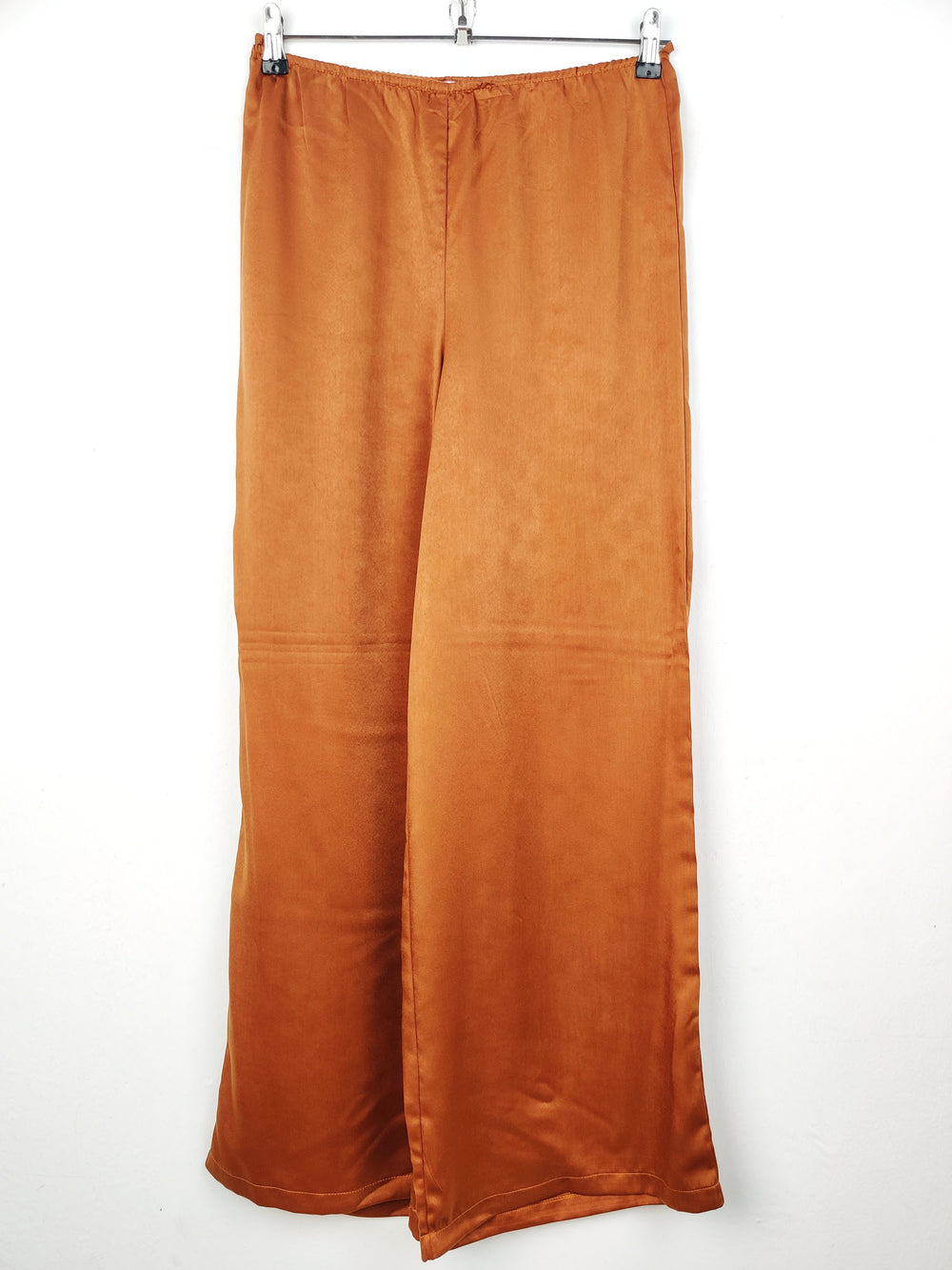 Buy online pre-used pre-loved 100% authentic & Original branded Asos (T-648) available in Pakistan. Top international brands avilable.