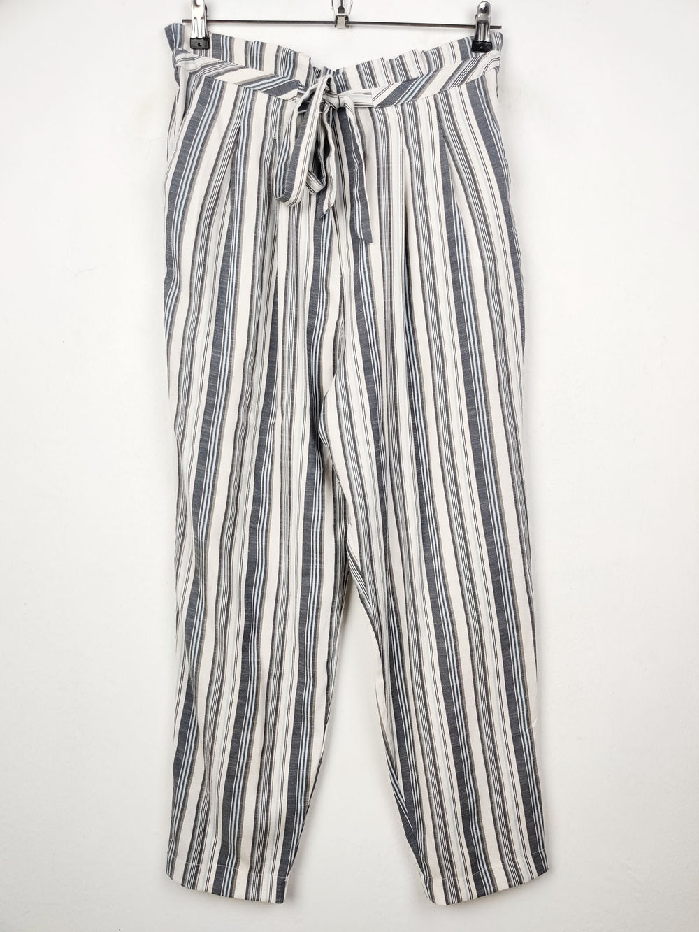 Buy online pre-used pre-loved 100% authentic & Original branded Tu (T-658) available in Pakistan. Top international brands avilable.