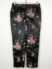 Buy online pre-used pre-loved 100% authentic & Original branded Zara (T-681) available in Pakistan. Top international brands avilable.