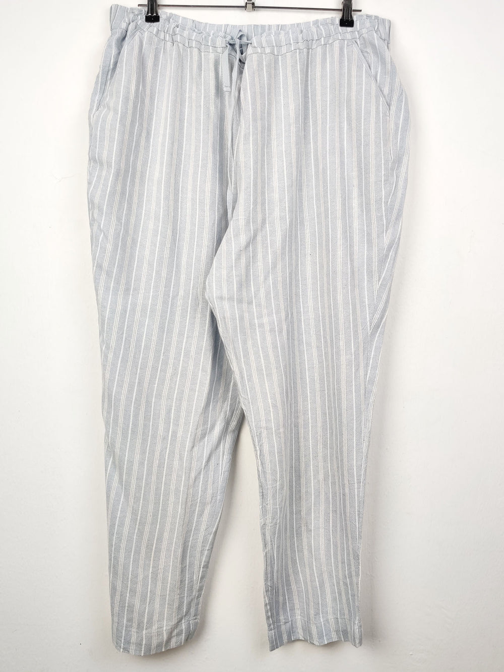 Buy online pre-used pre-loved 100% authentic & Original branded Bonmarche (T-682) available in Pakistan. Top international brands avilable.