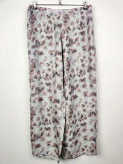 Buy online pre-used pre-loved 100% authentic & Original branded Kley (T-712) available in Pakistan. Top international brands avilable.