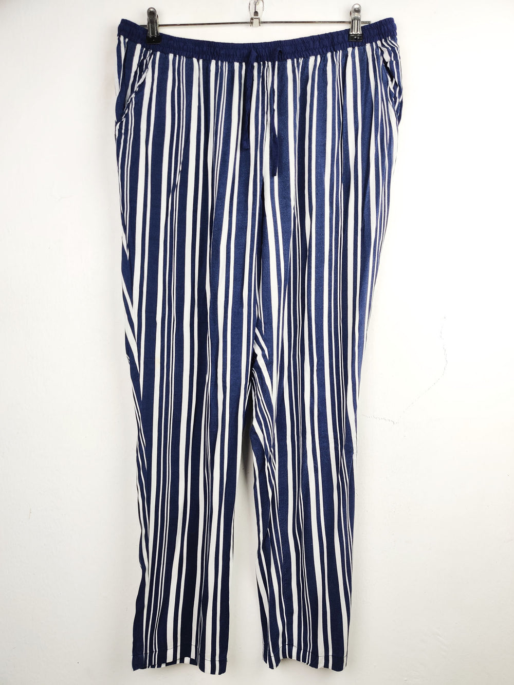 Buy online pre-used pre-loved 100% authentic & Original branded Maine (T-762) available in Pakistan. Top international brands avilable.