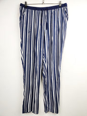 Buy online pre-used pre-loved 100% authentic & Original branded Maine (T-762) available in Pakistan. Top international brands avilable.