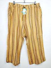 Buy online pre-used pre-loved 100% authentic & Original branded Bonmarche (T-808) available in Pakistan. Top international brands avilable.