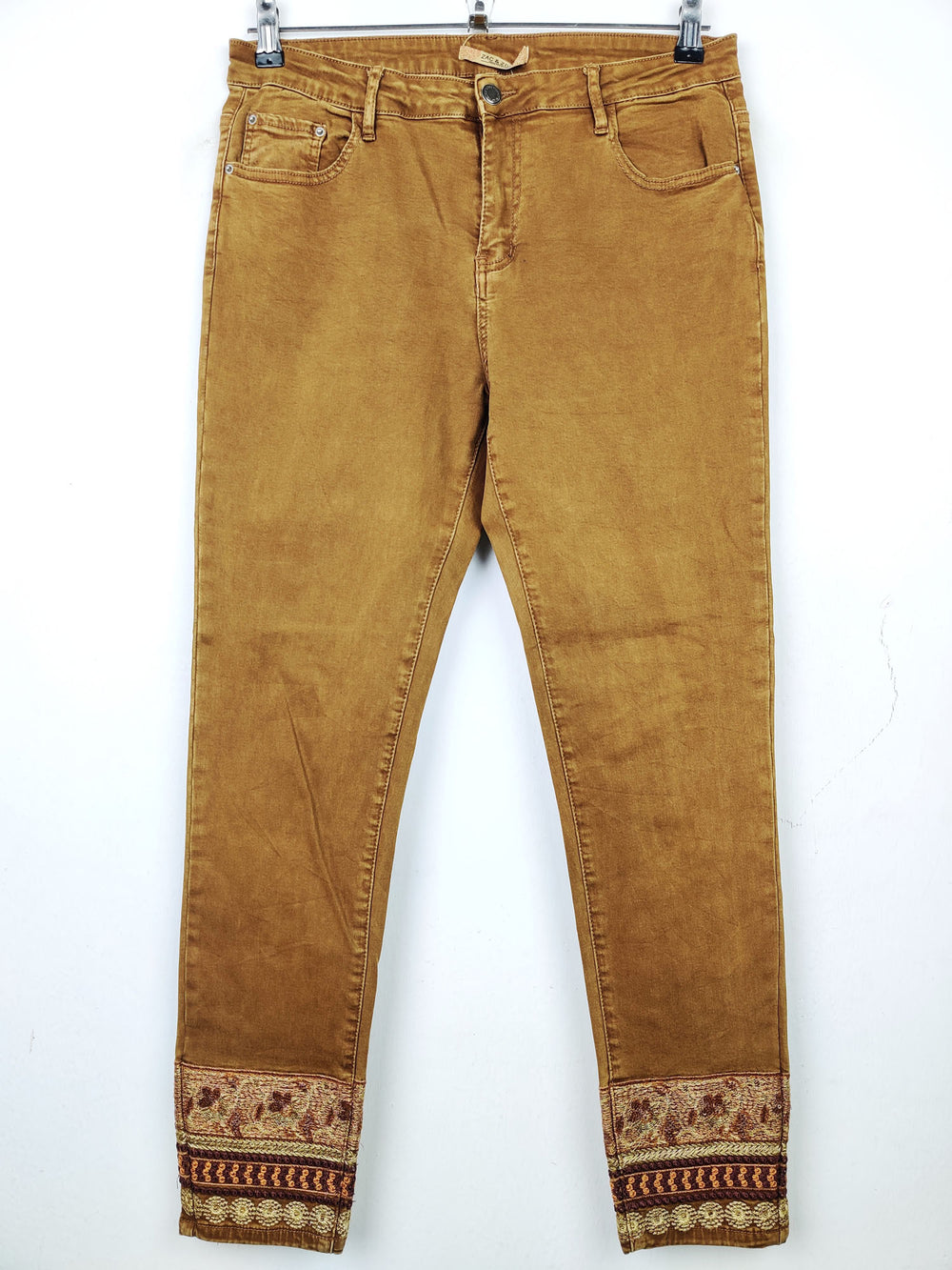 Buy online pre-used pre-loved 100% authentic & Original branded Zac & Zoe (T-835) available in Pakistan. Top international brands avilable.