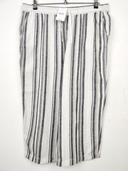 Buy online pre-used pre-loved 100% authentic & Original branded Tu (T-873) available in Pakistan. Top international brands avilable.