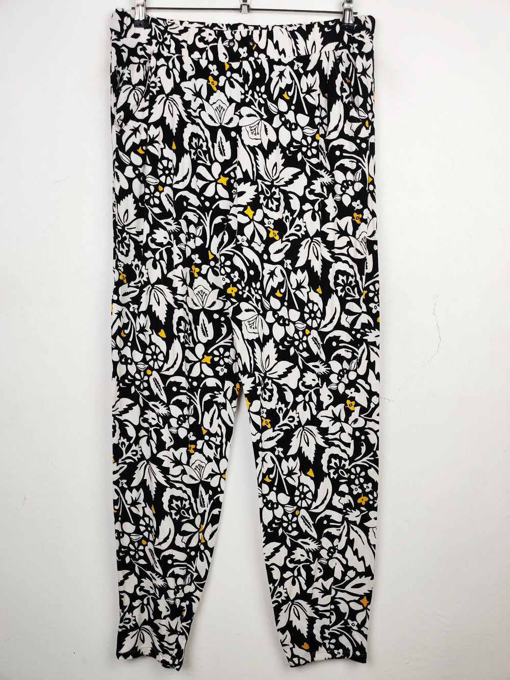 Buy online pre-used pre-loved 100% authentic & Original branded Next (T-948) available in Pakistan. Top international brands avilable.