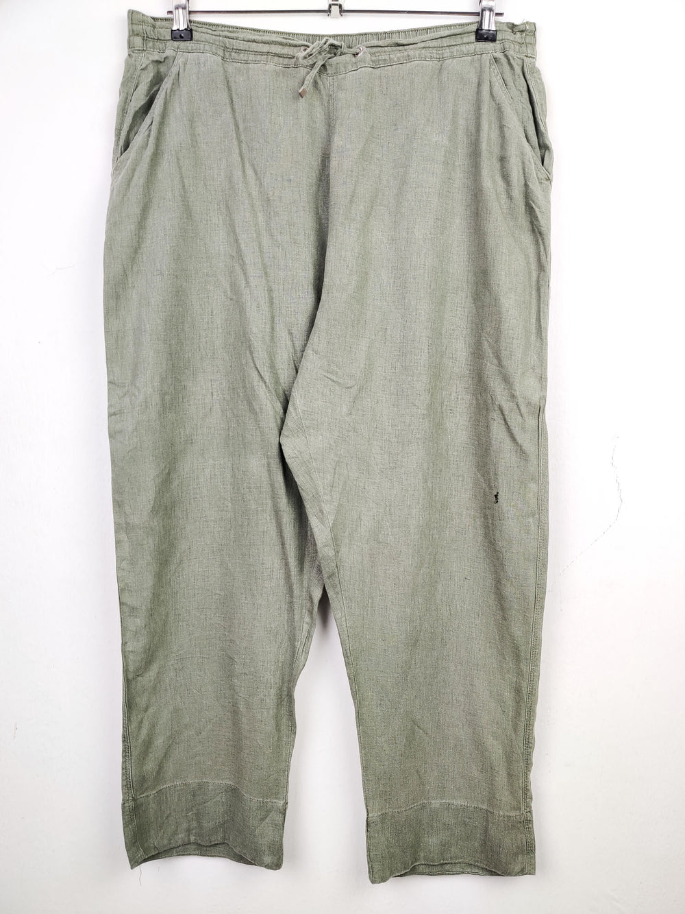 Buy online pre-used pre-loved 100% authentic & Original branded Peacocks (T-955) available in Pakistan. Top international brands avilable.