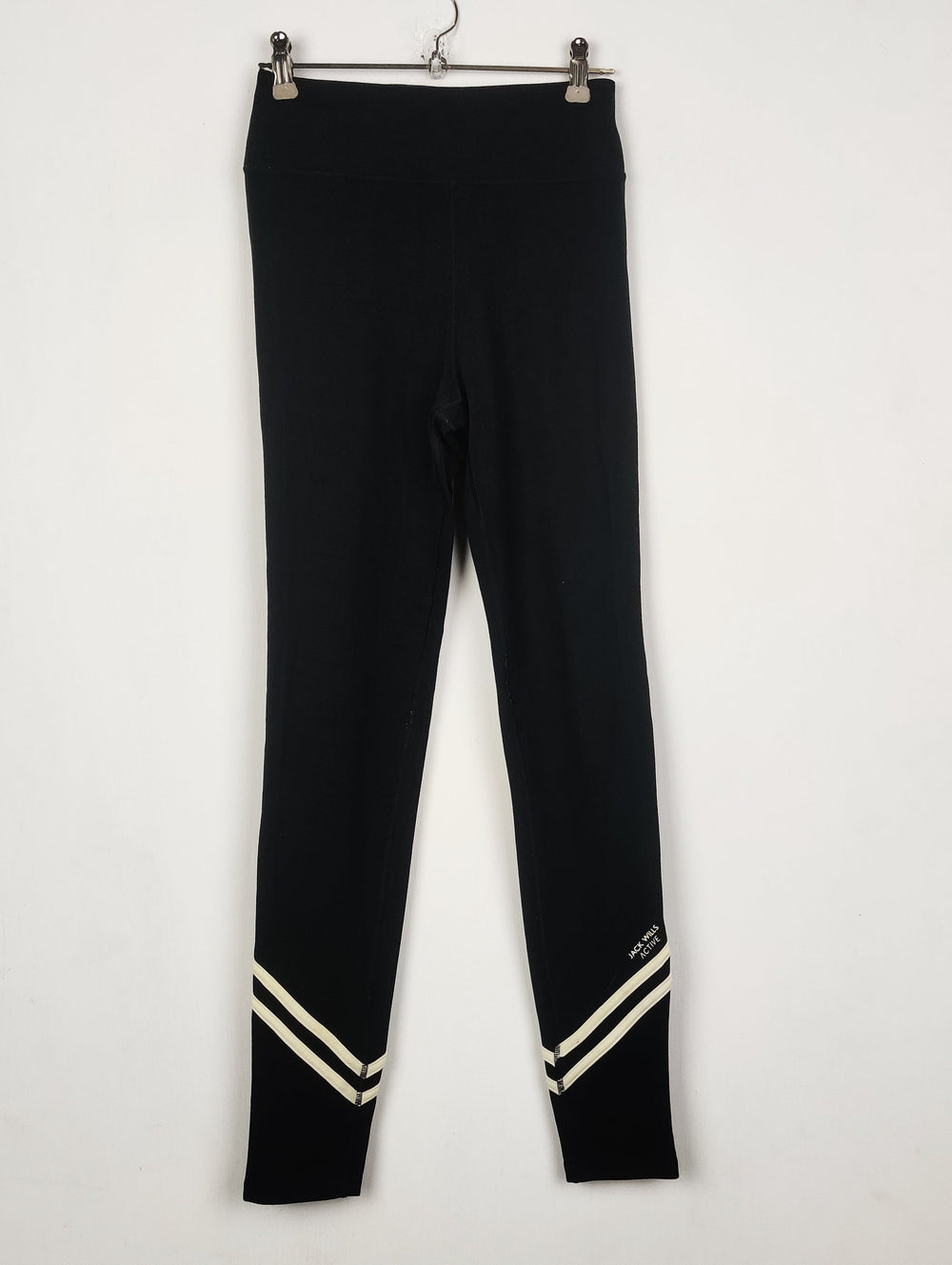 Buy online pre-used pre-loved 100% authentic & Original branded Jack Wills (TL-1342) available in Pakistan. Top international brands avilable.