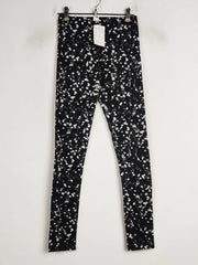 Buy online pre-used pre-loved 100% authentic & Original branded H&M (TL-143) available in Pakistan. Top international brands avilable.
