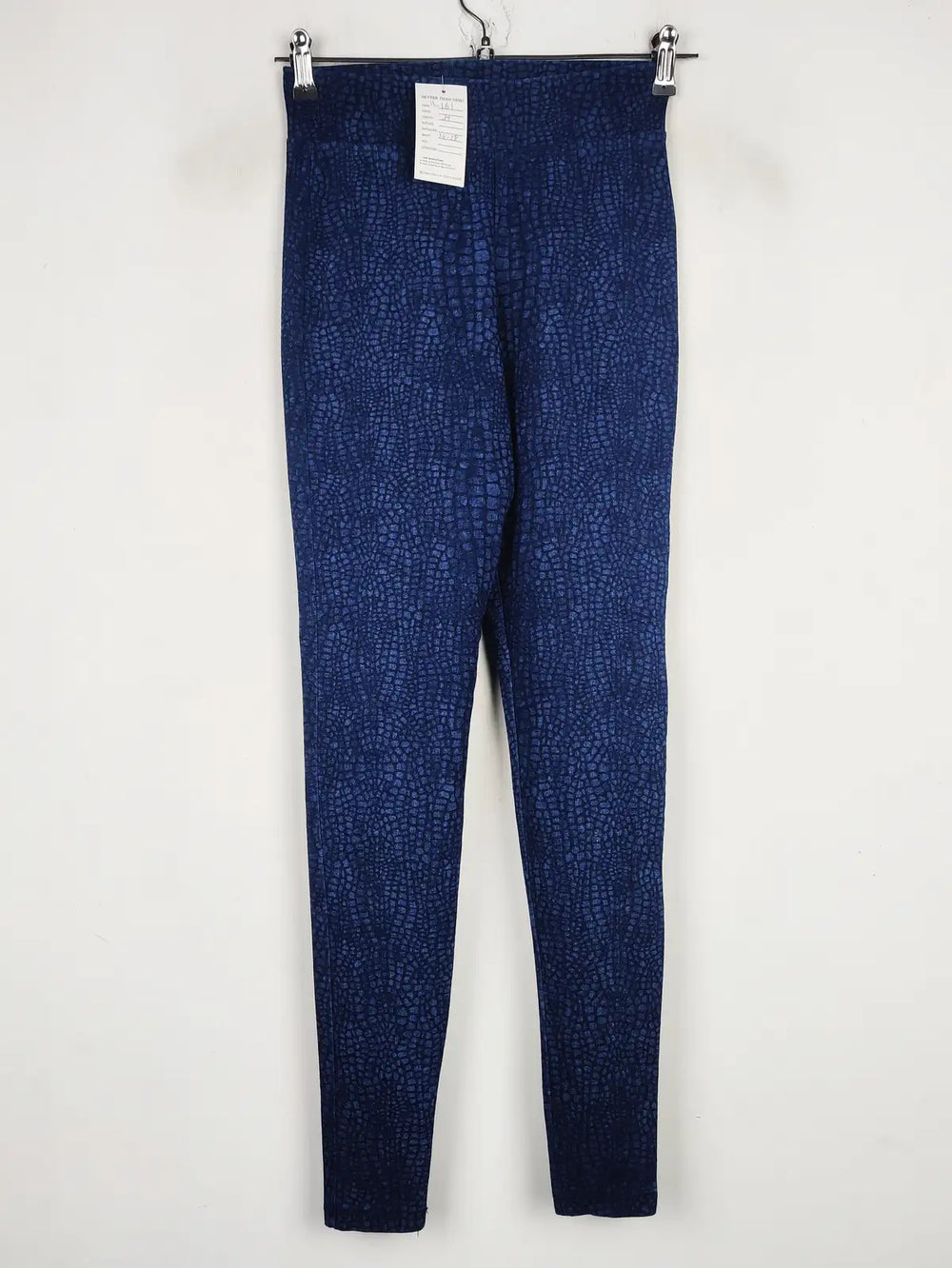 Buy online pre-used pre-loved 100% authentic & Original branded Marks & Spencer (TL-161) available in Pakistan. Top international brands avilable.