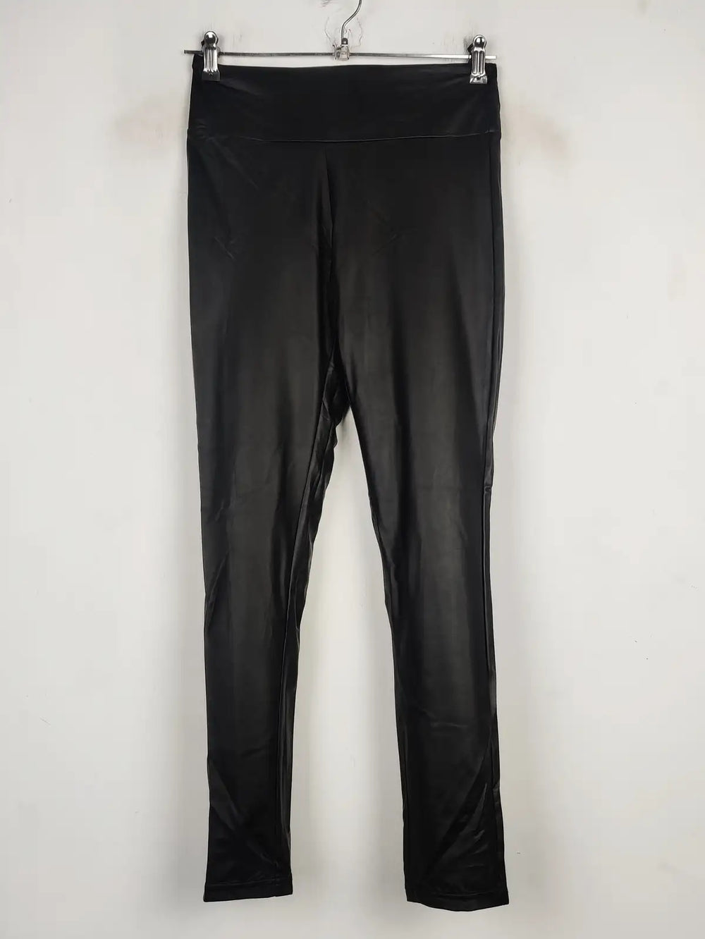 Buy online pre-used pre-loved 100% authentic & Original branded Primark (TL-266) available in Pakistan. Top international brands avilable.