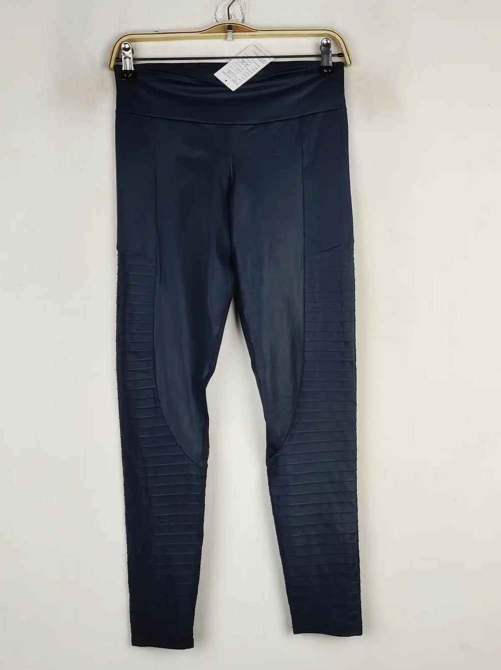 Buy online pre-used pre-loved 100% authentic & Original branded Chamela (TL-776) available in Pakistan. Top international brands avilable.