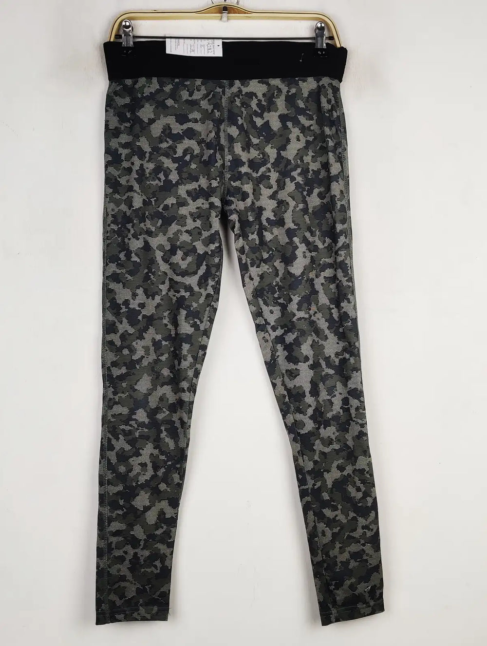 Buy online pre-used pre-loved 100% authentic & Original branded Workout (TL-782) available in Pakistan. Top international brands avilable.