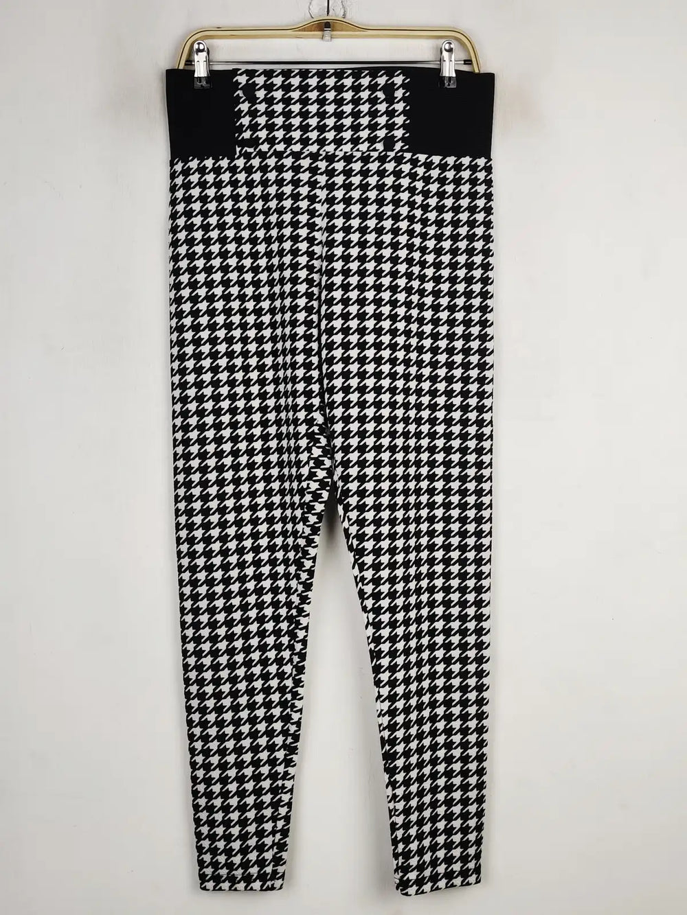 Buy online pre-used pre-loved 100% authentic & Original branded Shein (TL-820) available in Pakistan. Top international brands avilable.