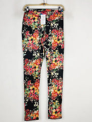 Buy online pre-used pre-loved 100% authentic & Original branded Boohoo (TL-886) available in Pakistan. Top international brands avilable.