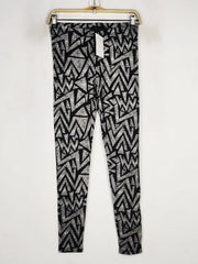 Buy online pre-used pre-loved 100% authentic & Original branded Topshop (TL-893) available in Pakistan. Top international brands avilable.