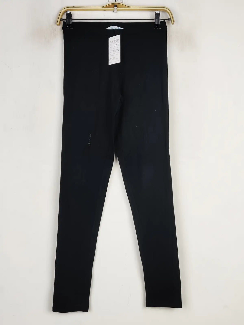 Buy online pre-used pre-loved 100% authentic & Original branded Primark (TL-902) available in Pakistan. Top international brands avilable.
