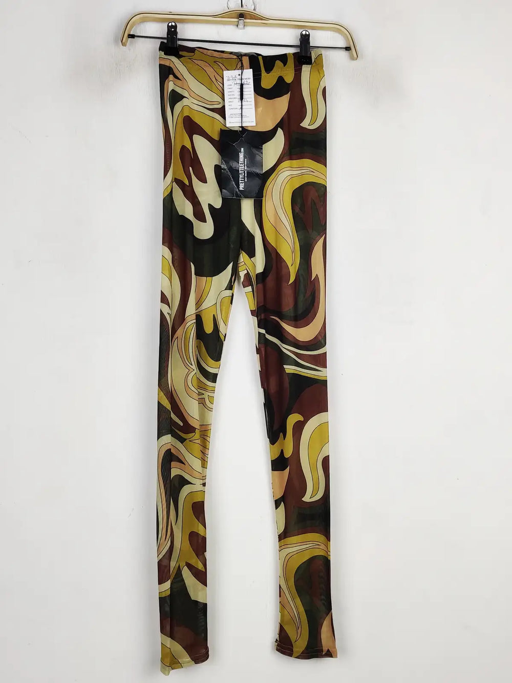 Buy online pre-used pre-loved 100% authentic & Original branded Prettylittlething (TL-905) available in Pakistan. Top international brands avilable.