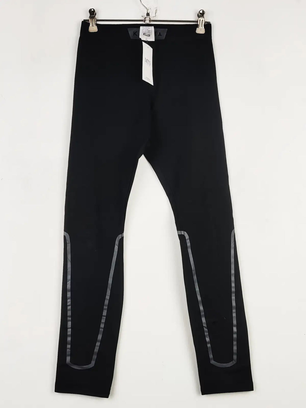 Buy online pre-used pre-loved 100% authentic & Original branded Decathlon (TL-956) available in Pakistan. Top international brands avilable.