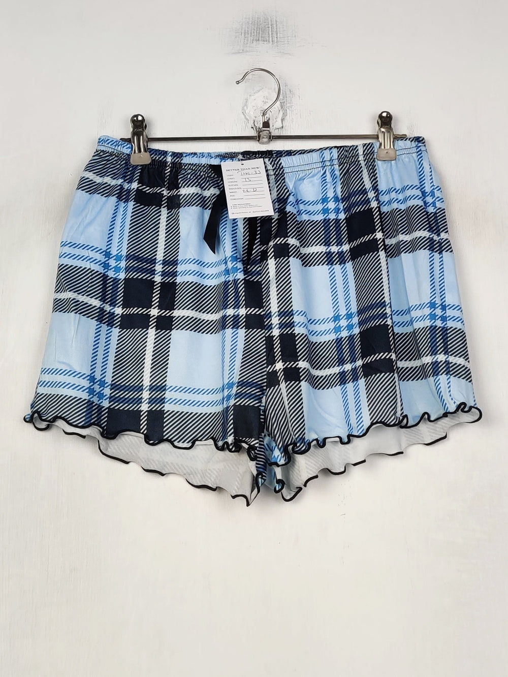 Buy online pre-used pre-loved 100% authentic & Original branded Unknown Brand (TM-33) available in Pakistan. Top international brands avilable.