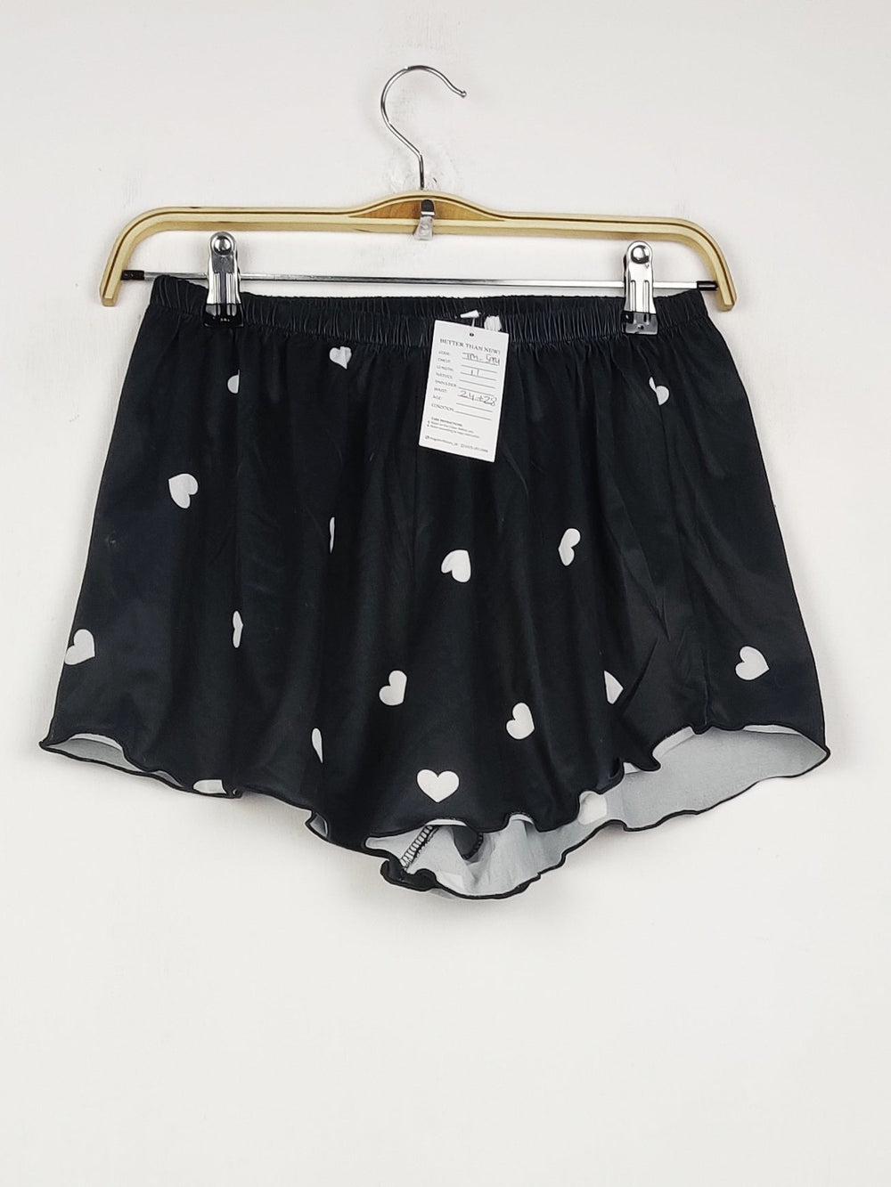 Buy online pre-used pre-loved 100% authentic & Original branded Unknown Brand (TM-594) available in Pakistan. Top international brands avilable.