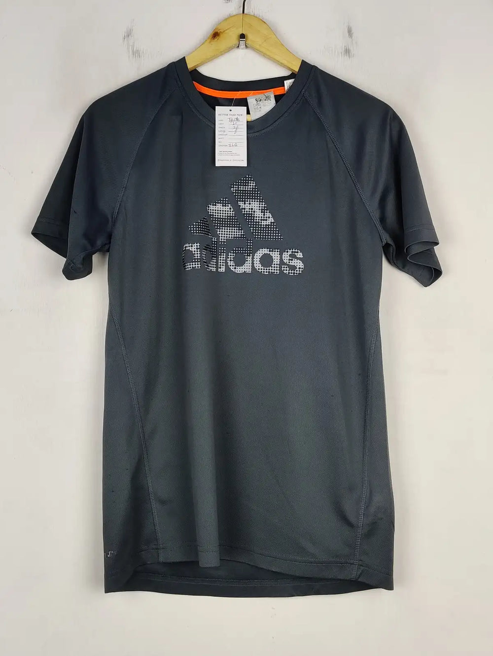 Buy online pre-used pre-loved 100% authentic & Original branded Adidas (TP-1780) available in Pakistan. Top international brands avilable.