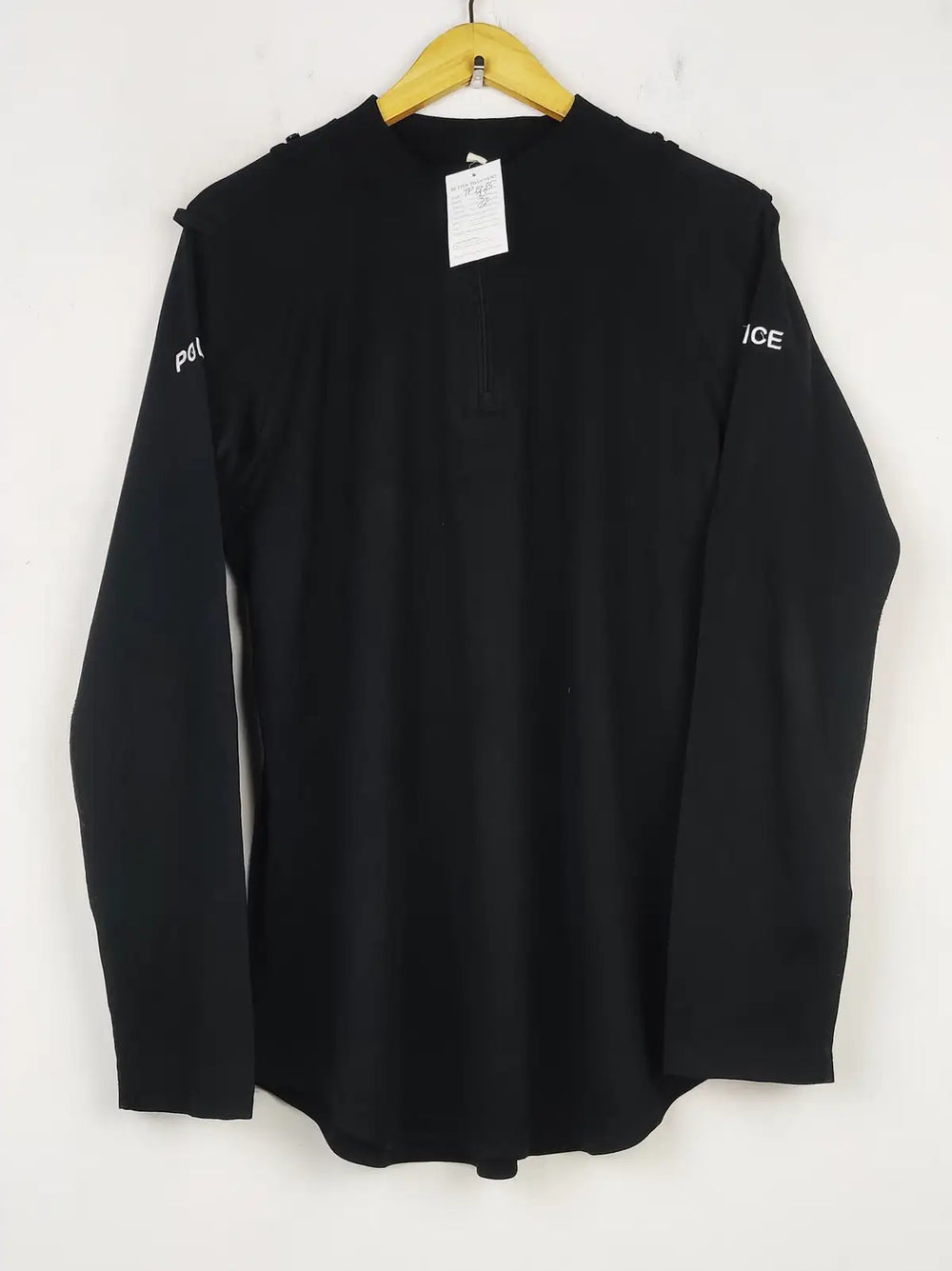 Buy online pre-used pre-loved 100% authentic & Original branded Unknown Brand (TP-1935) available in Pakistan. Top international brands avilable.