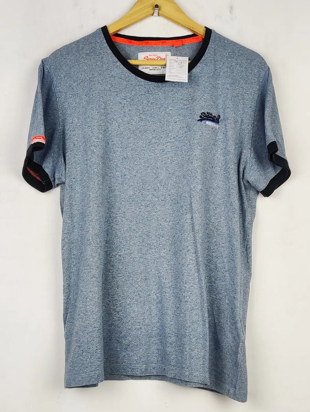 Buy online pre-used pre-loved 100% authentic & Original branded Superdry (TP-1937) available in Pakistan. Top international brands avilable.