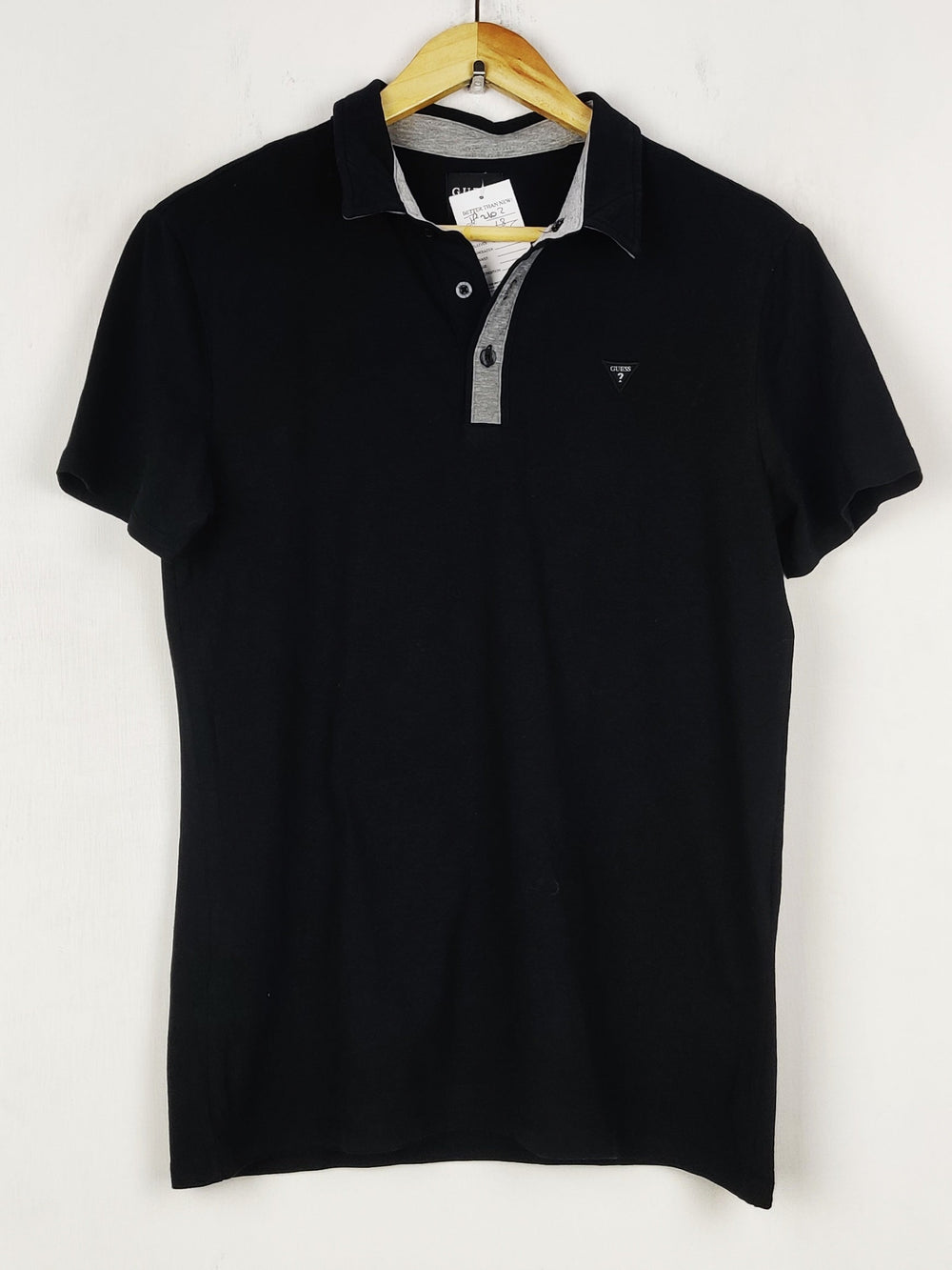 Buy online pre-used pre-loved 100% authentic & Original branded Guess (TP-2102) available in Pakistan. Top international brands avilable.