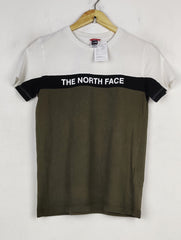 Buy online pre-used pre-loved 100% authentic & Original branded The North Face (TP-2161) available in Pakistan. Top international brands avilable.