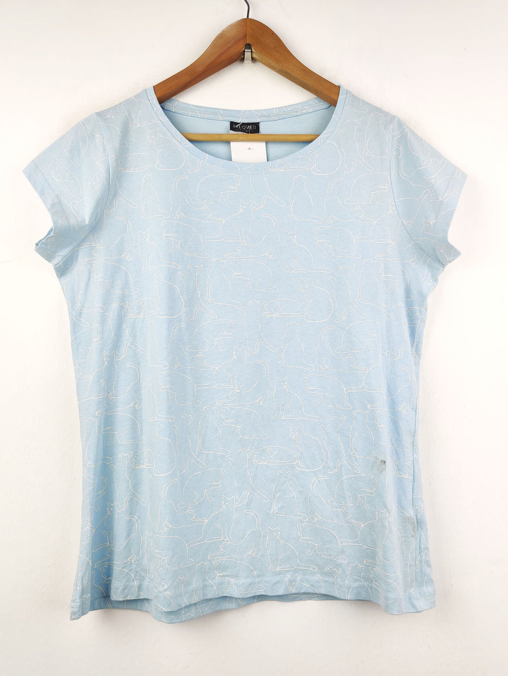 Buy online pre-used pre-loved 100% authentic & Original branded Beloved (TS-1103) available in Pakistan. Top international brands avilable.