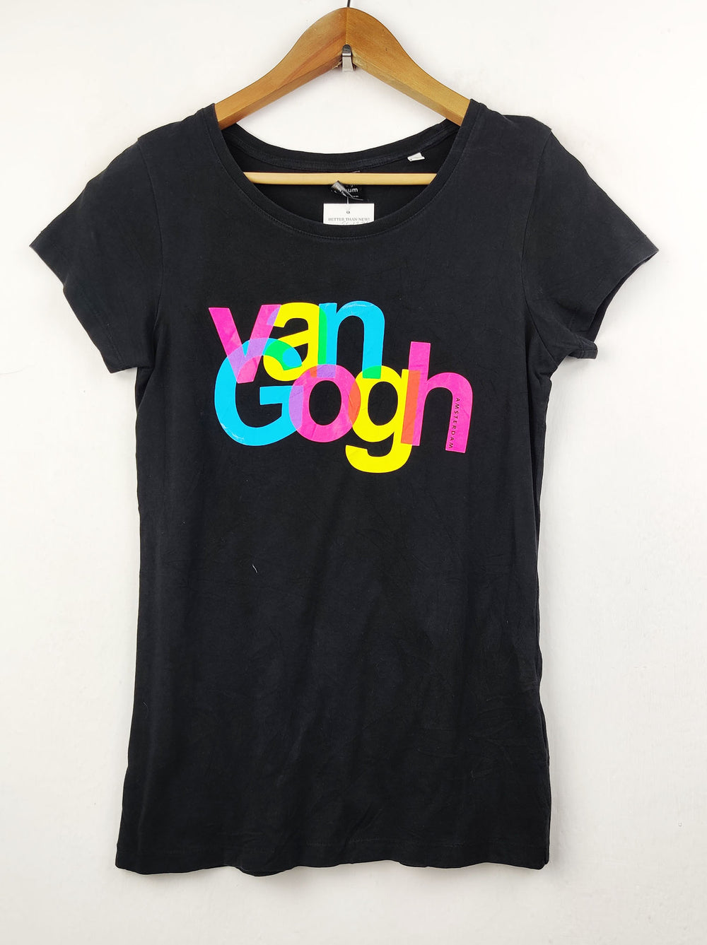 Buy online pre-used pre-loved 100% authentic & Original branded Van Gogh Museum (TS-1236) available in Pakistan. Top international brands avilable.