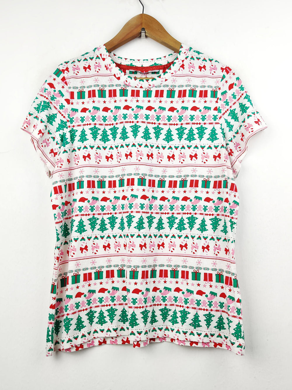 Buy online pre-used pre-loved 100% authentic & Original branded George (TS-1238) available in Pakistan. Top international brands avilable.