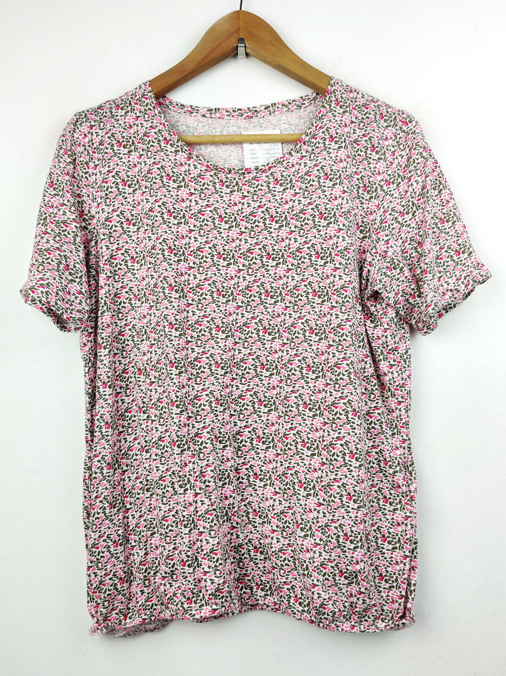 Buy online pre-used pre-loved 100% authentic & Original branded Unknown Brand (TS-1330) available in Pakistan. Top international brands avilable.