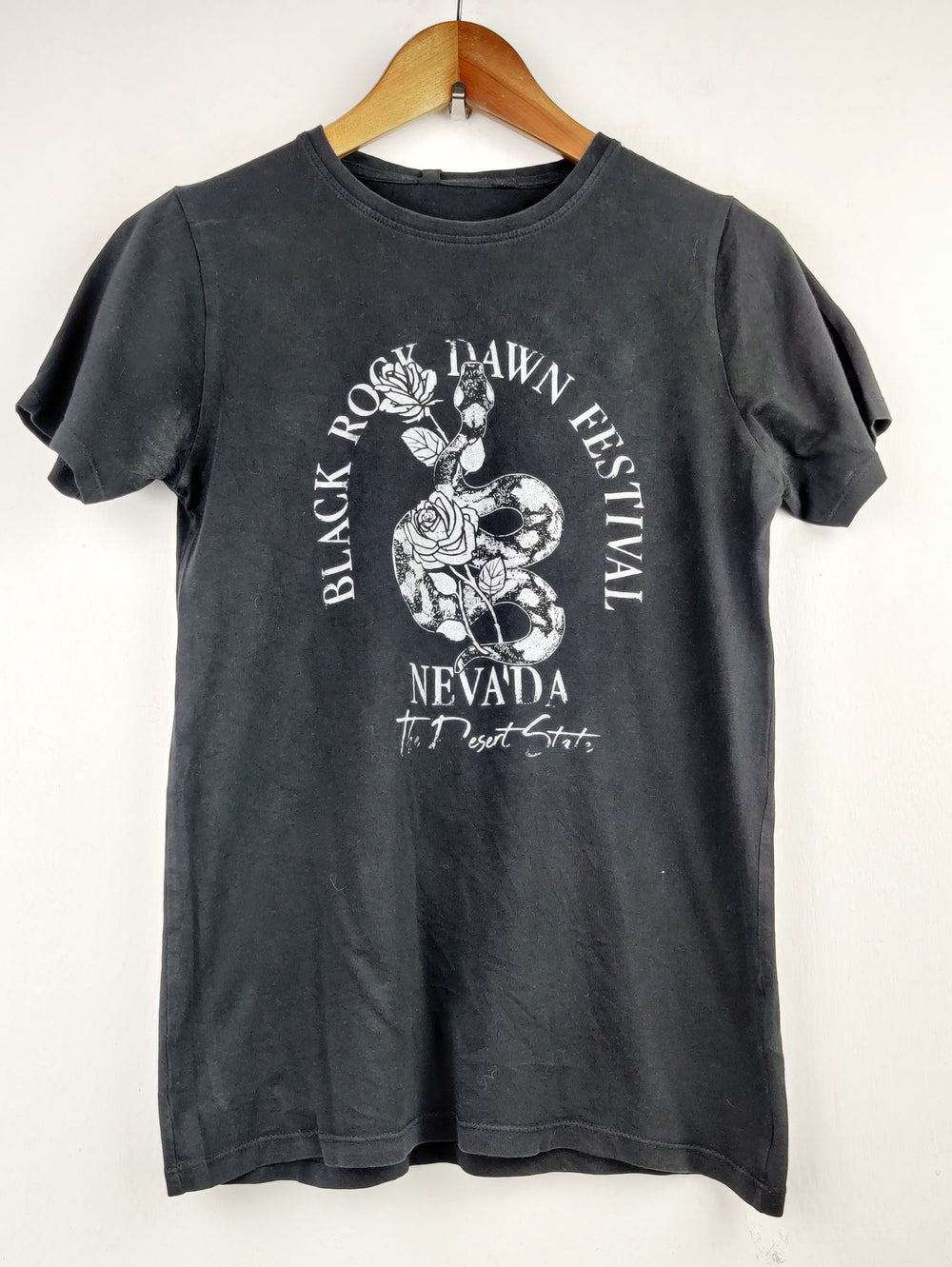 Buy online pre-used pre-loved 100% authentic & Original branded New Look (TS-1358) available in Pakistan. Top international brands avilable.