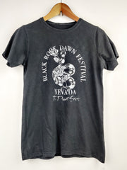 Buy online pre-used pre-loved 100% authentic & Original branded New Look (TS-1358) available in Pakistan. Top international brands avilable.