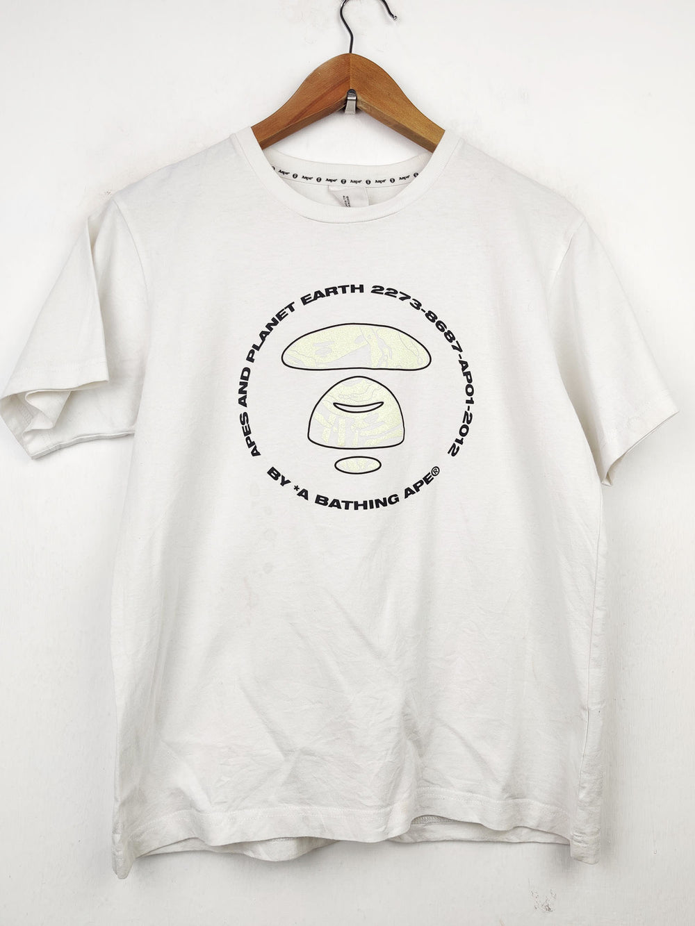 Buy online pre-used pre-loved 100% authentic & Original branded Aape (TS-1437) available in Pakistan. Top international brands avilable.