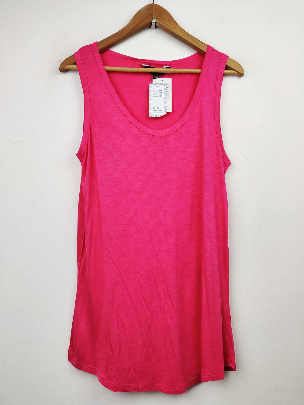 Buy online pre-used pre-loved 100% authentic & Original branded Dorothy Perkins (TS-1503) available in Pakistan. Top international brands avilable.