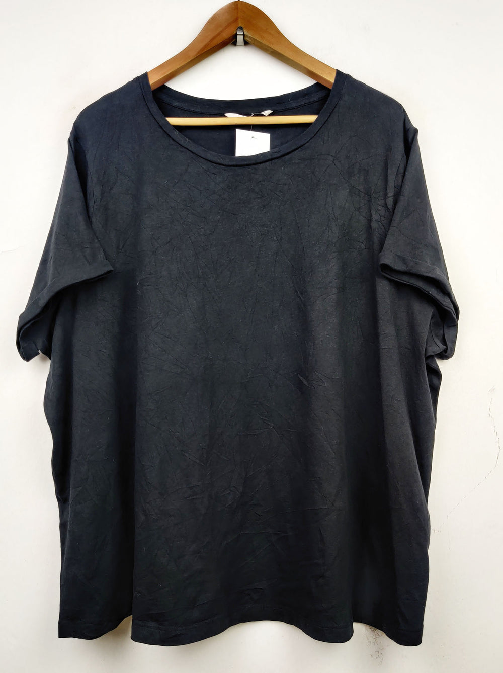 Buy online pre-used pre-loved 100% authentic & Original branded Tu (TS-1846) available in Pakistan. Top international brands avilable.