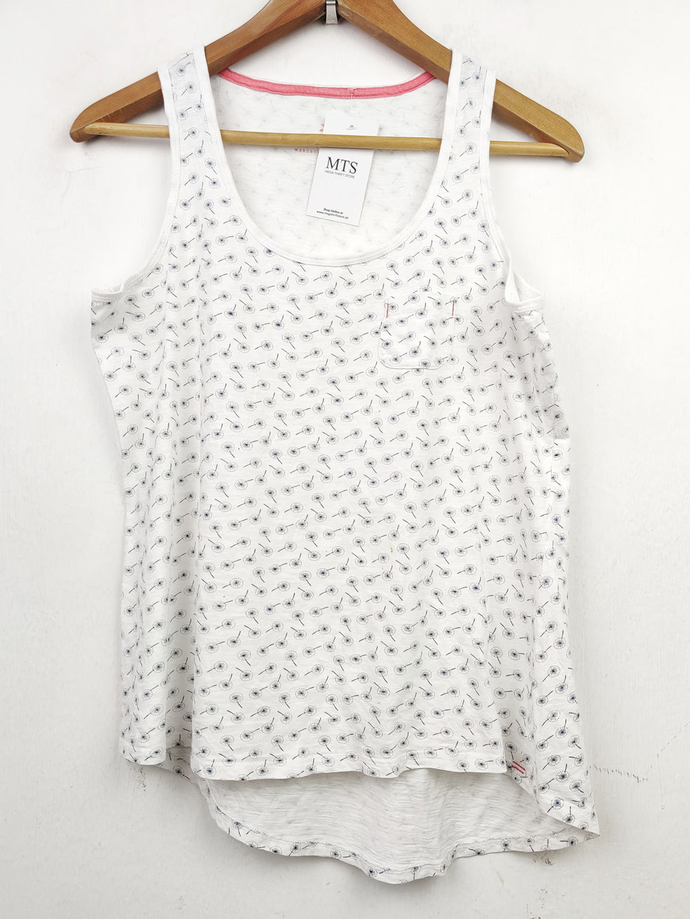 Buy online pre-used pre-loved 100% authentic & Original branded F&F (TS-1868) available in Pakistan. Top international brands avilable.