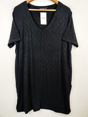 Buy online pre-used pre-loved 100% authentic & Original branded F&F (TS-1962) available in Pakistan. Top international brands avilable.