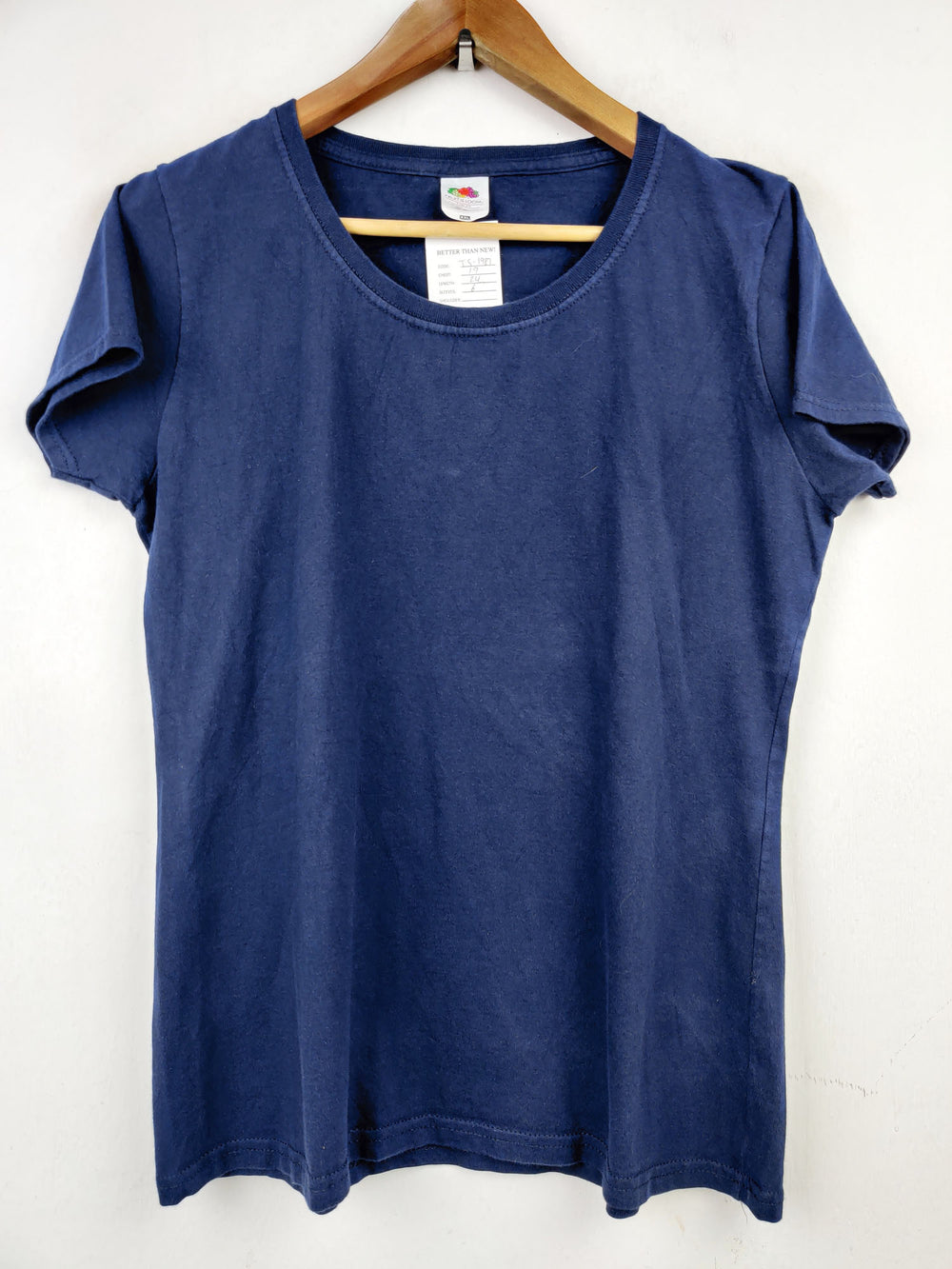 Buy online pre-used pre-loved 100% authentic & Original branded Fruit Of The Loom (TS-1987) available in Pakistan. Top international brands avilable.