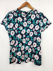 Buy online pre-used pre-loved 100% authentic & Original branded Marks & Spencer (TS-2033) available in Pakistan. Top international brands avilable.