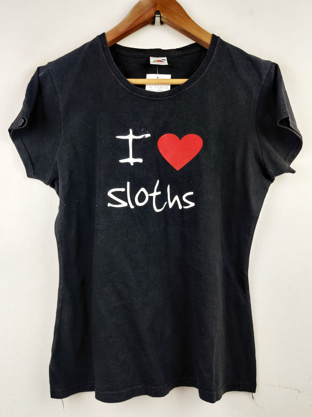 Buy online pre-used pre-loved 100% authentic & Original branded Fruit Of The Loom (TS-2125) available in Pakistan. Top international brands avilable.