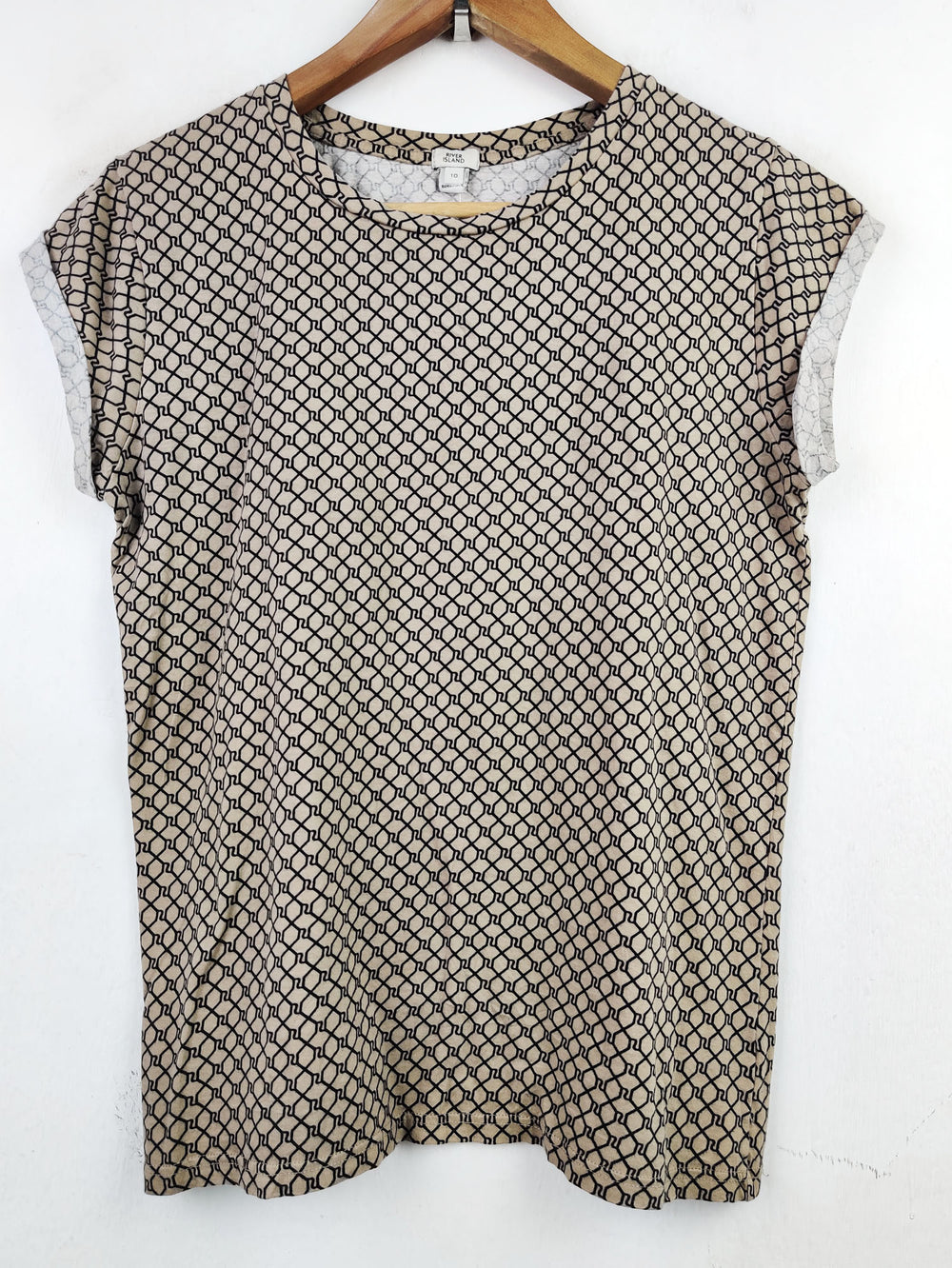 Buy online pre-used pre-loved 100% authentic & Original branded River Island (TS-2135) available in Pakistan. Top international brands avilable.