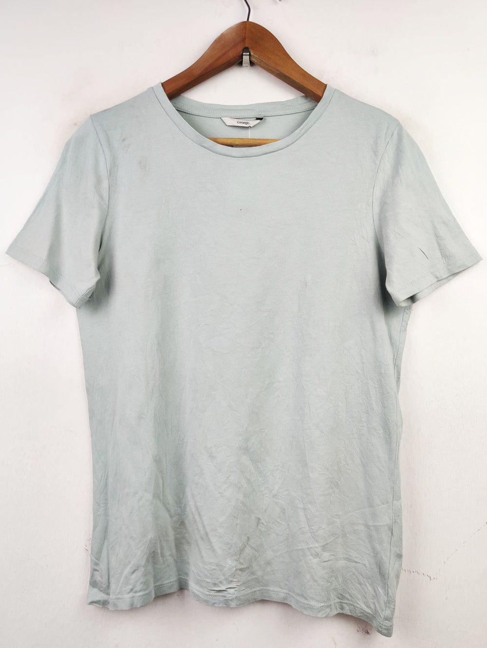 Buy online pre-used pre-loved 100% authentic & Original branded George (TS-2161) available in Pakistan. Top international brands avilable.