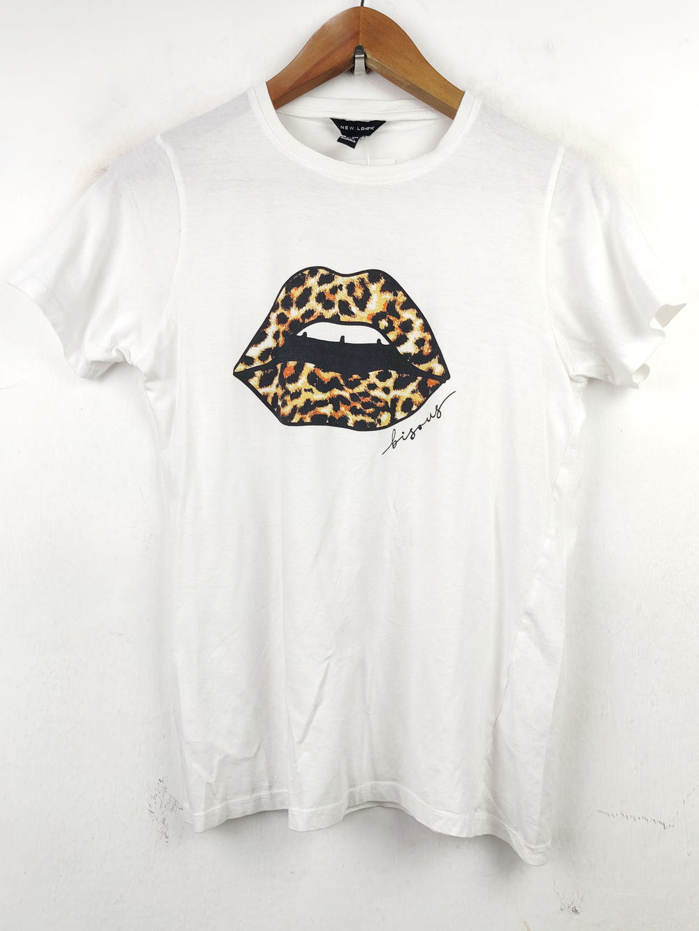 Buy online pre-used pre-loved 100% authentic & Original branded New Look (TS-2184) available in Pakistan. Top international brands avilable.